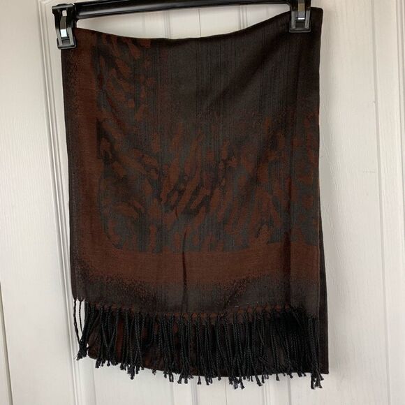 Animal Print Scarf  - Picture 1 of 3